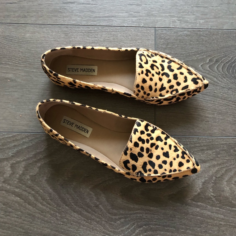 Steve Madden leopard feather loafer flats size 7.5